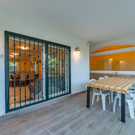 Dama De Noche Lll - Puerto Banus 마르베야