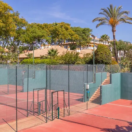 Dama De Noche Lll - Puerto Banus * 마르베야