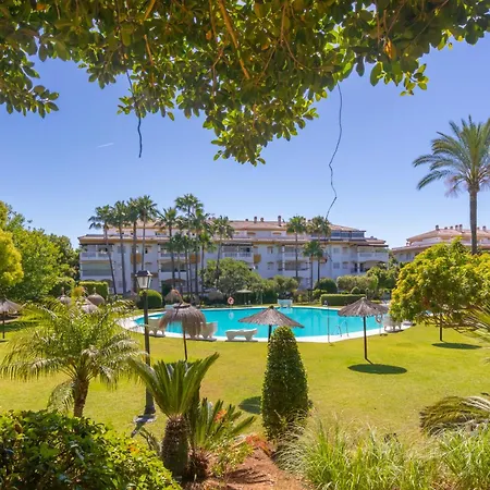 Dama De Noche Lll - Puerto Banus * 마르베야