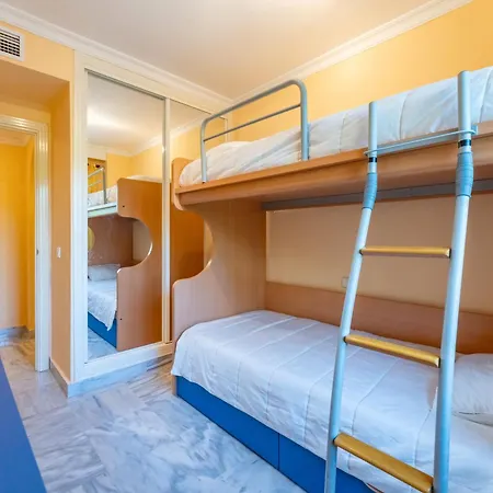 Dama De Noche Lll - Puerto Banus *