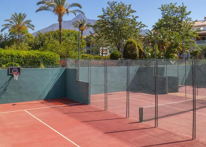 Dama De Noche Lll - Puerto Banus *