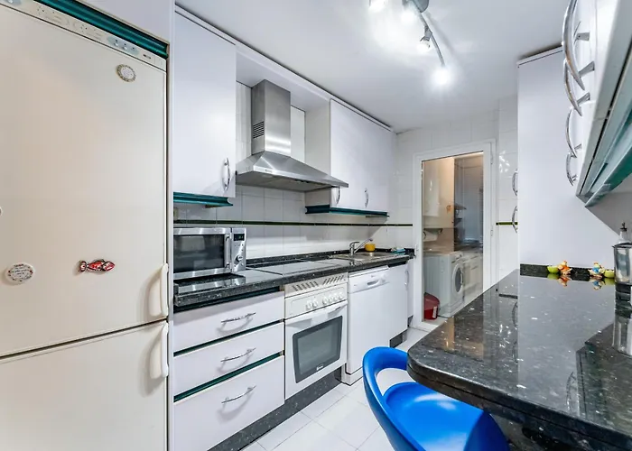 Dama De Noche Lll - Puerto Banus