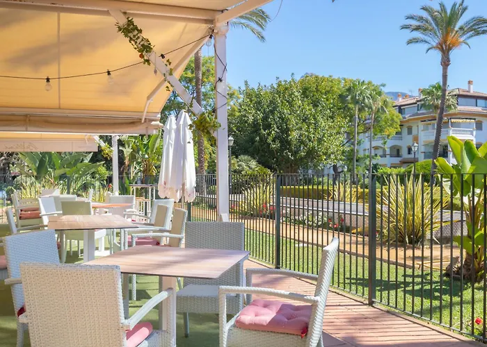 Dama De Noche Lll - Puerto Banus *